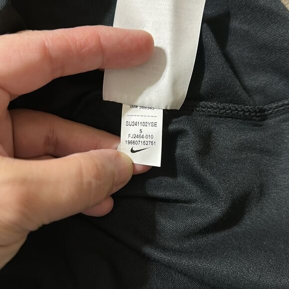 Nike S Black Logo Graphic Men’s Training Crew Short Sleeve Cotton Blend Tee - Picture 9 of 10